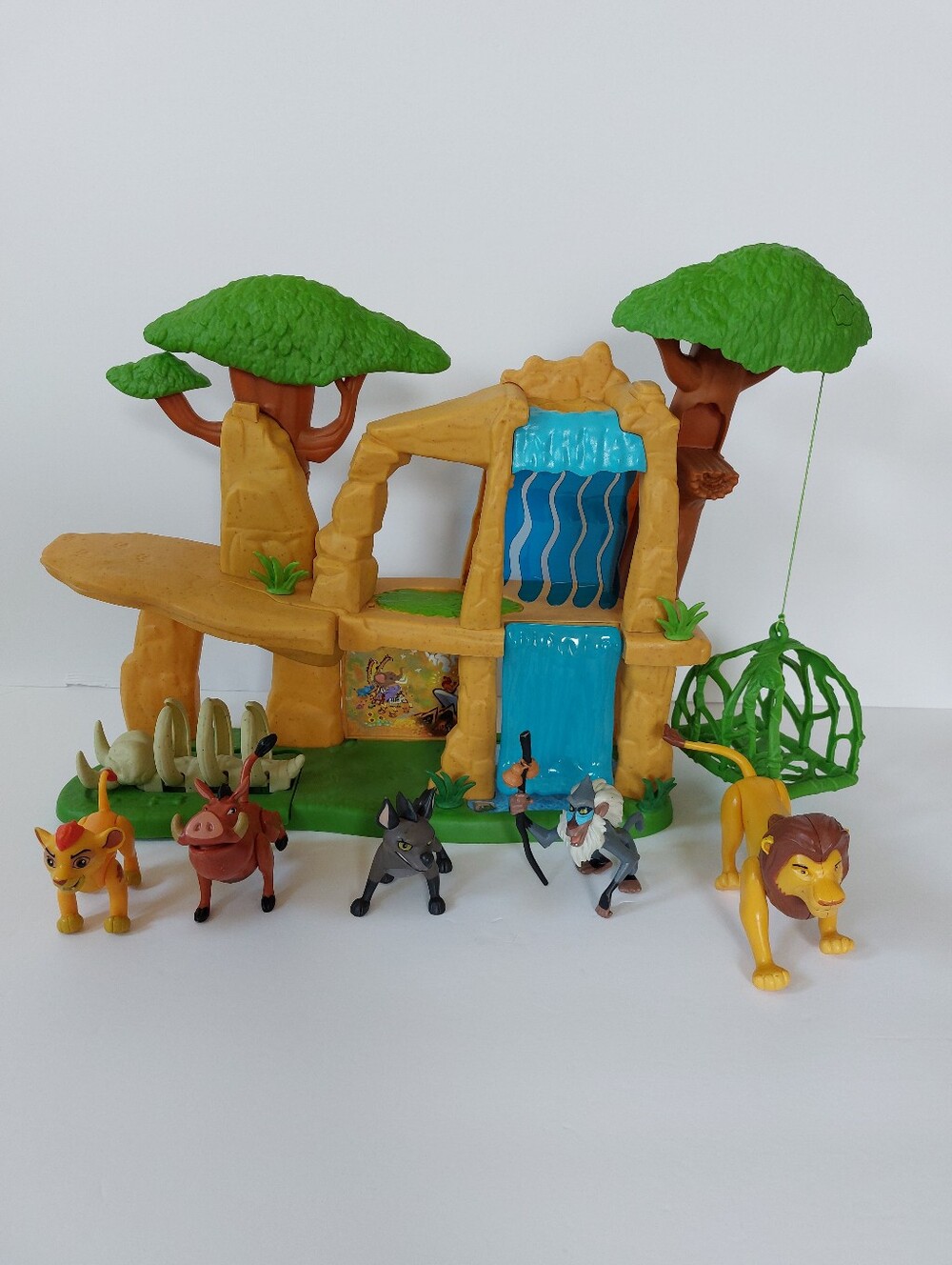 Lion King Playset with 5 Characters Trap Doors & working "elevator" Disney 90s